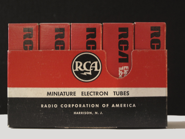 12AX7, ECC83 RCA-Mullard  